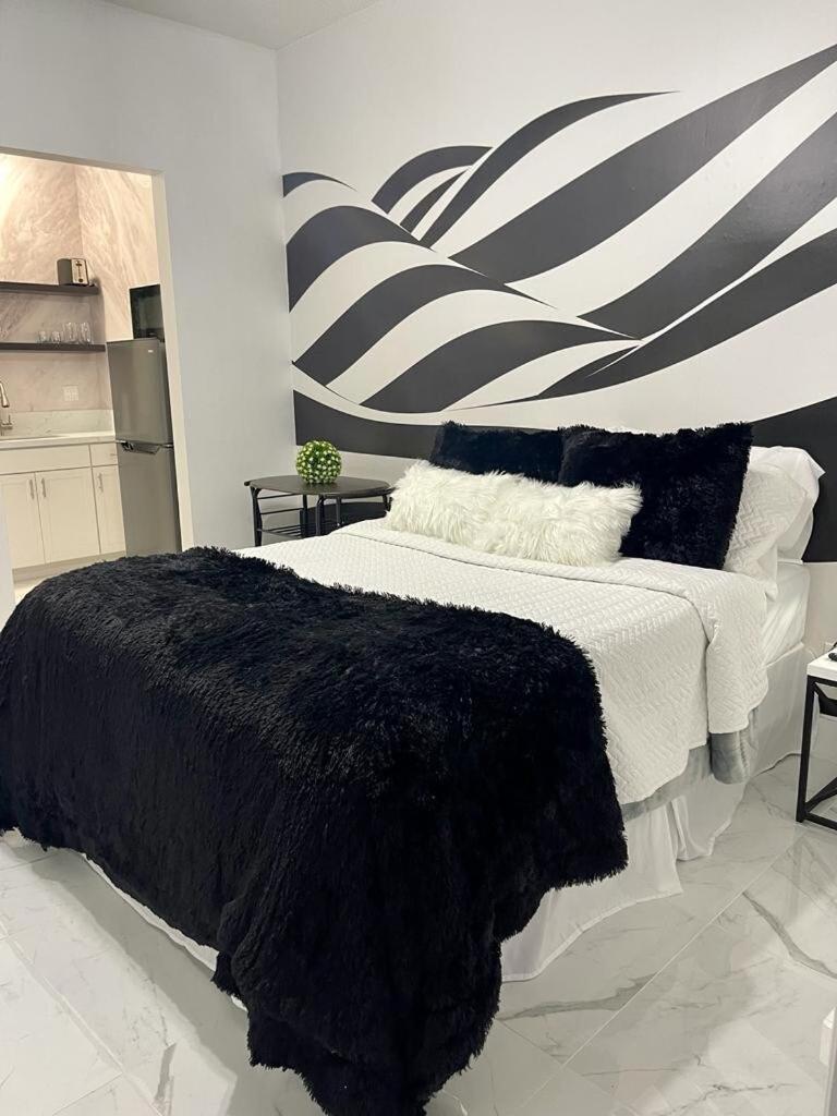 Cozy Studio, Prime Location, Remodeled, 1 Parking West Palm Beach Exterior photo
