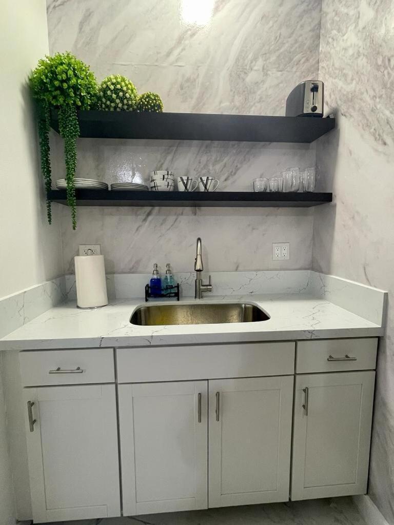 Cozy Studio, Prime Location, Remodeled, 1 Parking West Palm Beach Exterior photo