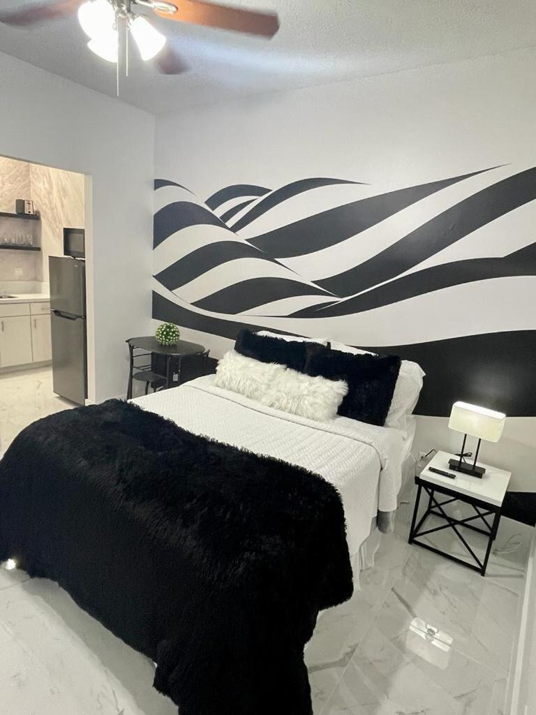 Cozy Studio, Prime Location, Remodeled, 1 Parking West Palm Beach Exterior photo